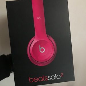 BeatsSolo 2 with Wire
